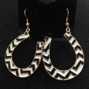 Black/White Chevron Horseshoe Earrings
